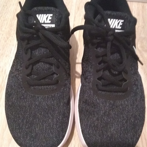 Nike - Picture 5 of 5